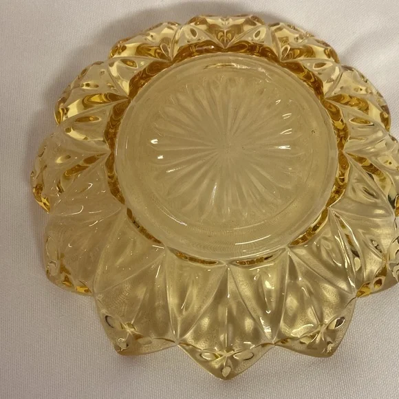 Federal Glass Dish Bowl Amber Yellow Sunburst Sunflower Petal MCM 6” Vintage - Picture 3 of 6
